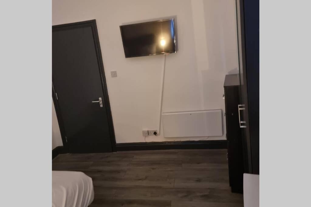 Magee Airbnb Guest house Liverpool